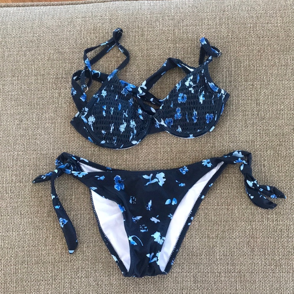 SHEIN Floral Smocked Bikini Bathing Suit Set Navy Sz X-Small